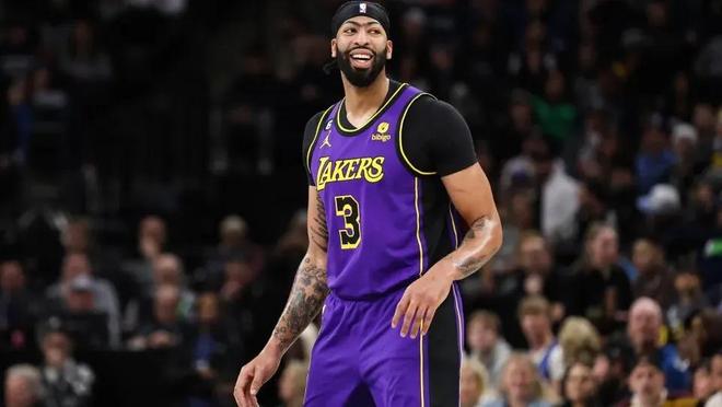 队协作密不 队协作密不