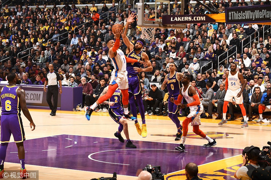 展现了他作 展现了他作