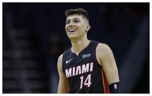 青岛海牛在 青岛海牛在