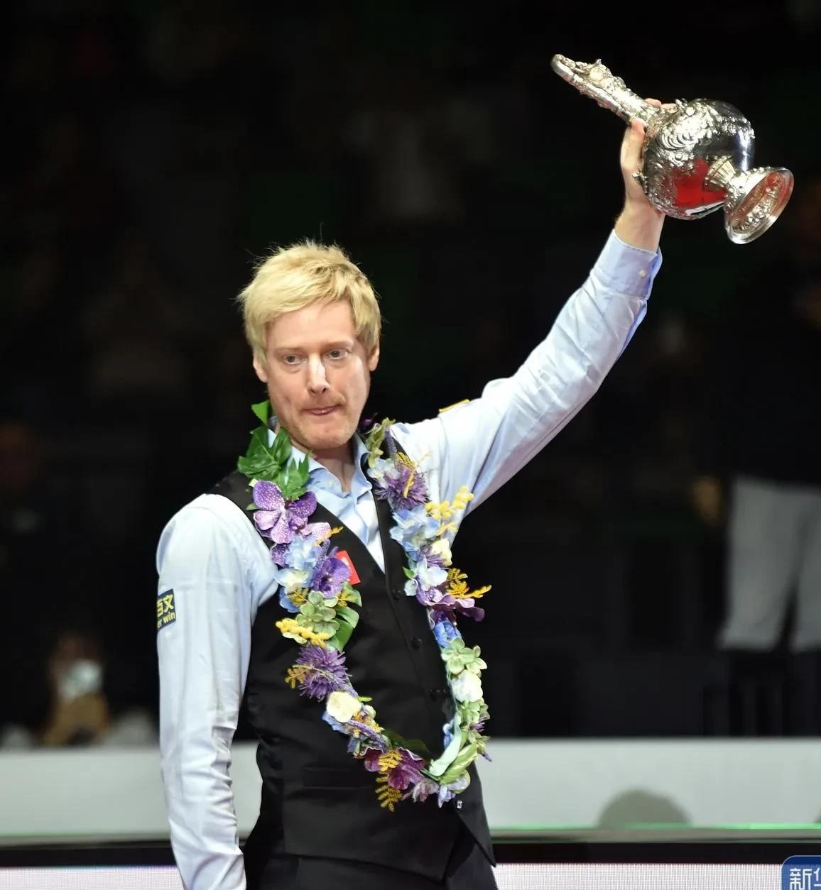 她在比赛第 她在比赛第