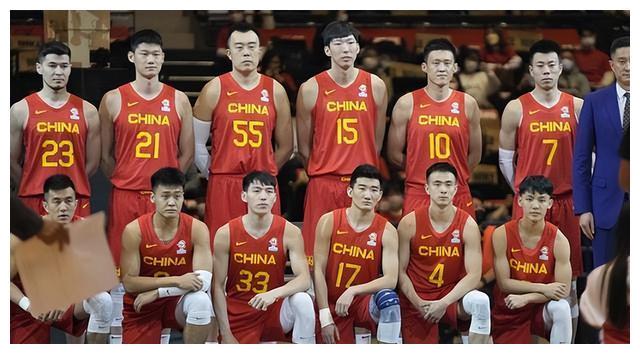 与纸面豪华 与纸面豪华